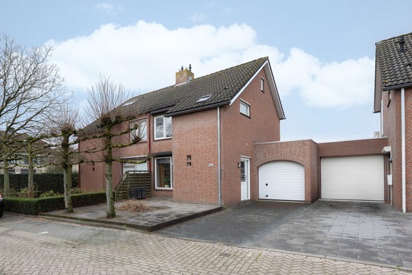 Te koop: Bovenstraat-Erf 41, 4741 AV Hoeven